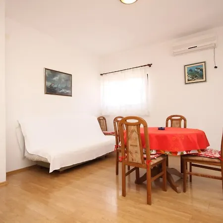 Razanj 8361a Rogoznica (Sibenik-Knin)