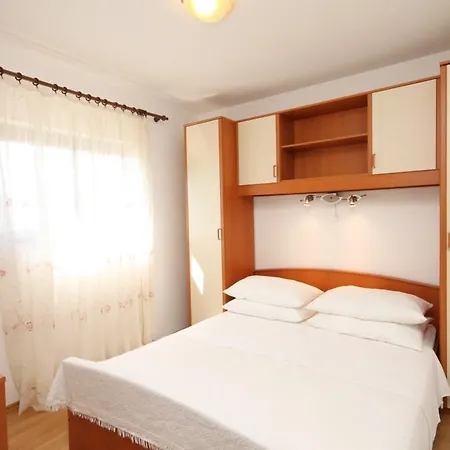 Apartment Razanj 8361a